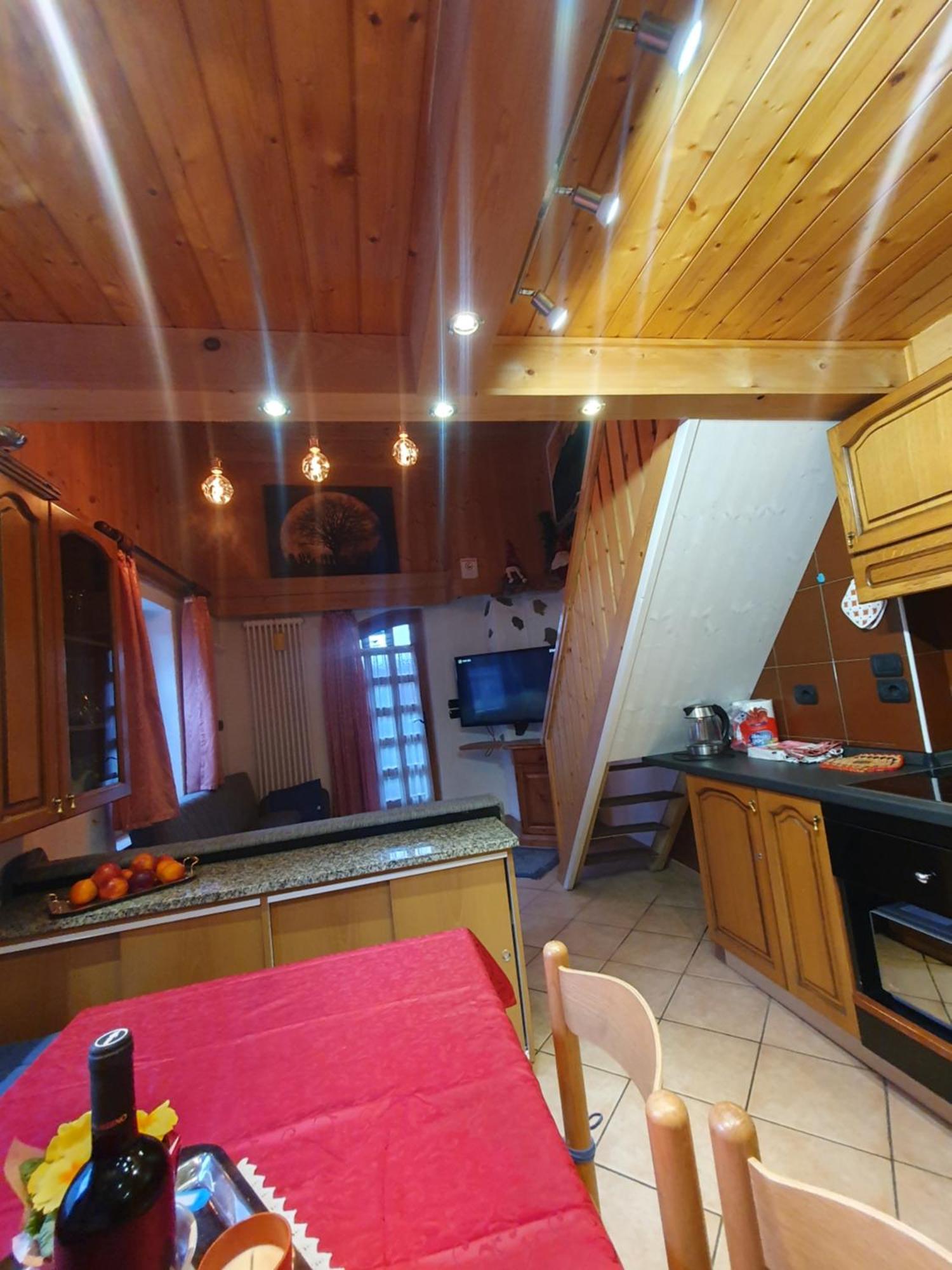 Casa Claudio-Appartamenti In Centro Кампителло-ди-Фасса Экстерьер фото